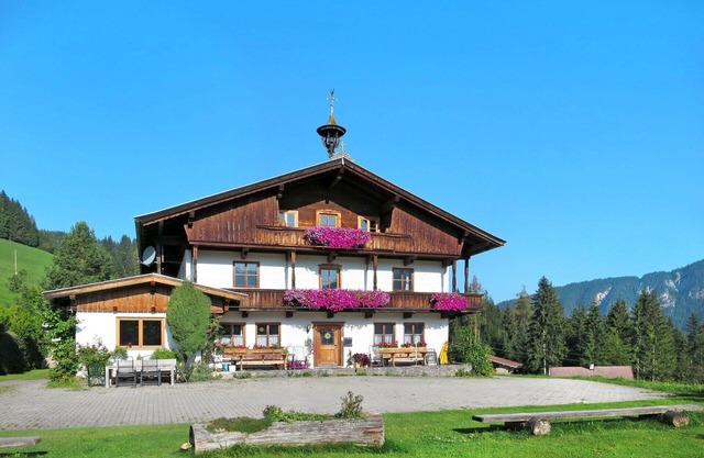 Wonderful private villa for 41 guests with WIFI, TV and terrace