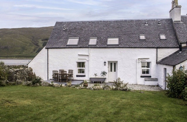 Wonderful private villa for 6 people with WIFI, TV, patio, pets allowed and parking