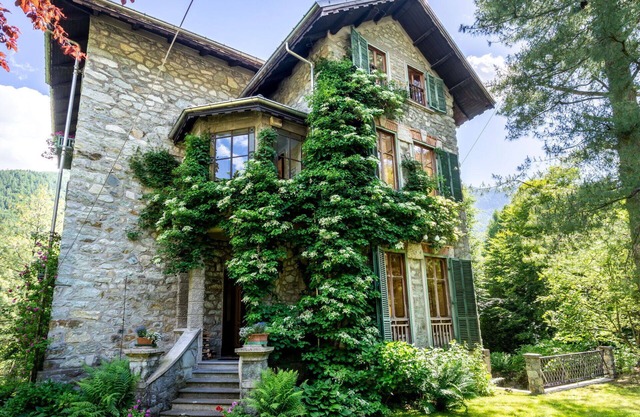 Wonderful private villa for 12 people with WIFI, TV, patio and pets allowed