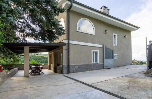 Wonderful private villa for 6 guests with A/C, WIFI, TV, patio, panoramic view and parking