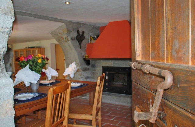 Wonderful private villa for 5 guests with WIFI, TV, patio, pets allowed and panoramic view