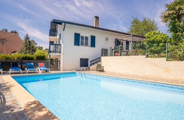Wonderful private villa for 8 people with WIFI, private pool, TV, terrace and pets allowed