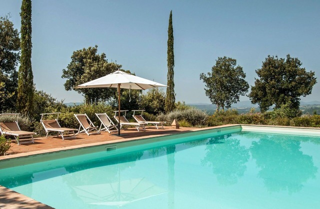 Wonderful private villa for 12 guests with WIFI, A/C, private pool, TV and panoramic view
