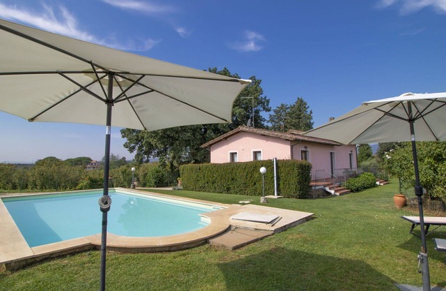 Wonderful private villa with WIFI, private pool, TV, terrace, pets allowed and panoramic view
