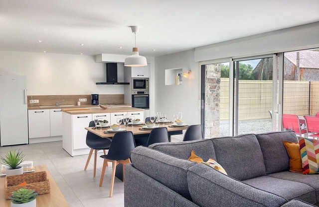 Wonderful private villa for 6 guests with WIFI, TV and patio