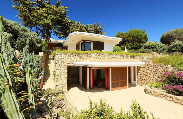 Wonderful private villa for 6 guests with A/C, WIFI, TV and terrace