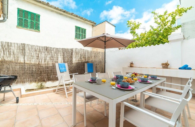 Wonderful private villa for 6 guests with WIFI, A/C, TV and patio
