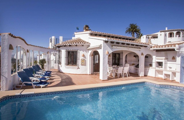 Wonderful private villa for 8 guests with A/C, WIFI, private pool, TV and patio