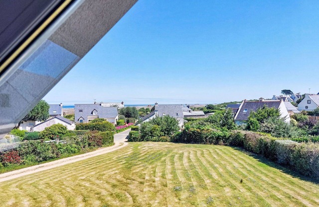 Wonderful private villa for 6 guests with TV and pets allowed
