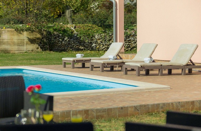 Wonderful private villa for 6 guests with private pool, WIFI, A/C, TV, terrace and parking