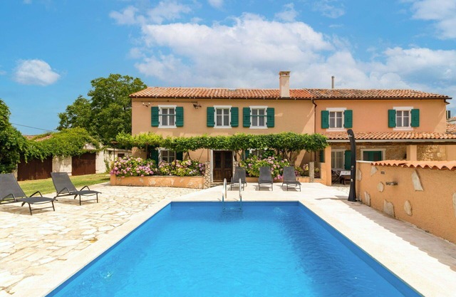 Wonderful private villa with WIFI, private pool, A/C, TV, terrace, pets allowed and parking