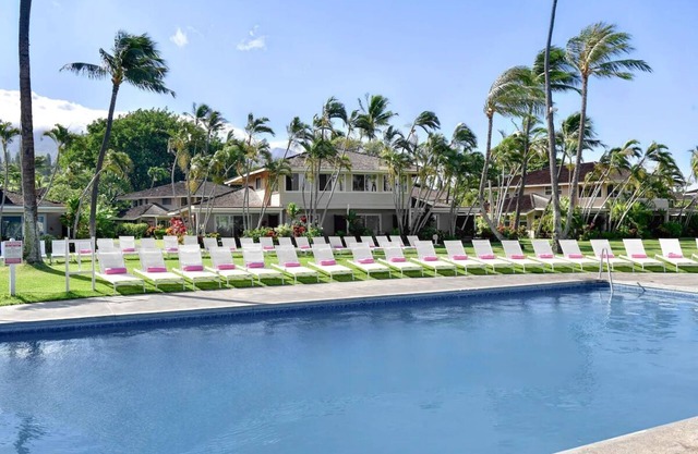 Wonderful Trip to the Beach! Beachfront Location, With Outdoor Swimming Pool!
