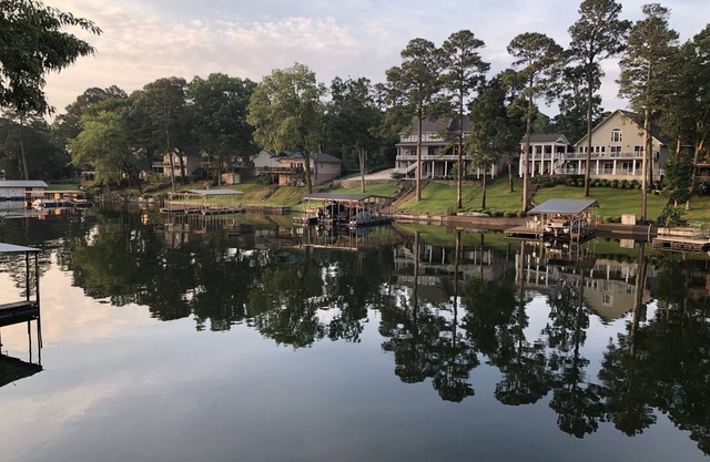 Wonderful view on Lakefront w/boat slip - weekly discount -