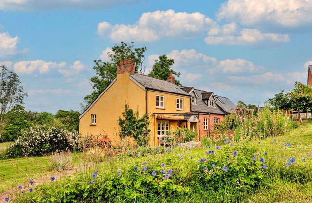 Wonderful villa for 8 guests with WIFI, hot tub, terrace and pets allowed