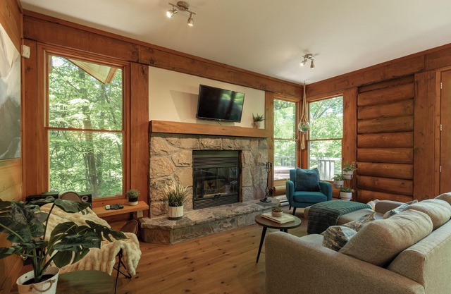 Wood log cabin | Spa + Gym + Kids Club
