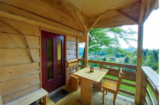 Wooden house Robin Hood, accommodation with a view
