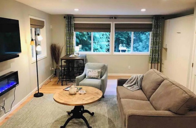 Woodinville Wellington Creekside Studio
