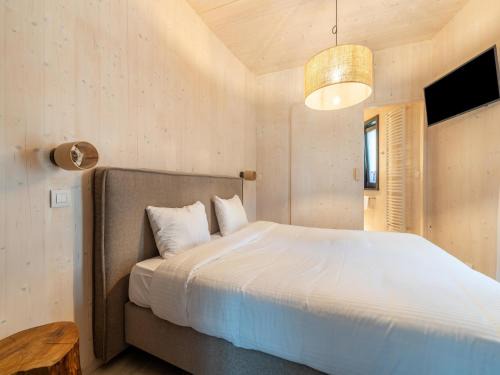 Woodland Retreat for Two