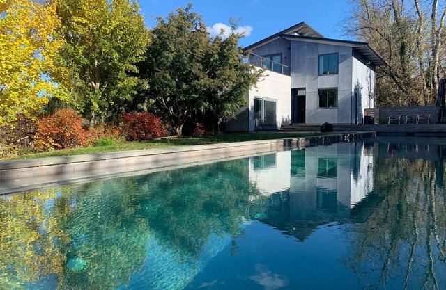 Woolen Mills Retreat | 3 Bed, 2 Bath