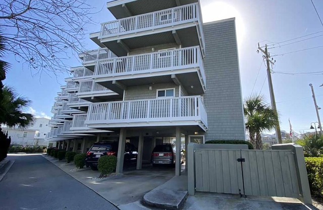 Wright By The Pier by Sea Scape Properties