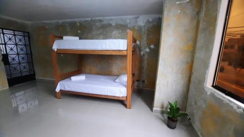 Xana House I 13 minutes from the Airport With Kitchen Access Apartment under renovation