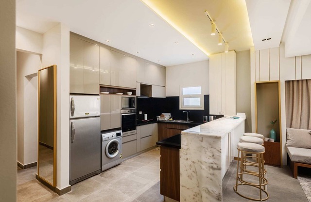 Xuru Stays I The Sleek & Ritzy 2 BDR 15 min From CAI Airpt
