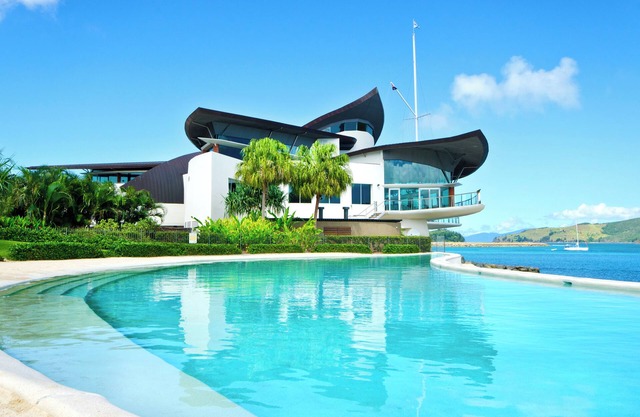 Yacht Club Villa 14 - "Mandalay"
