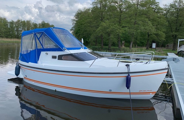 Yacht Pedro Levanto 32 for 2 + 2 people.