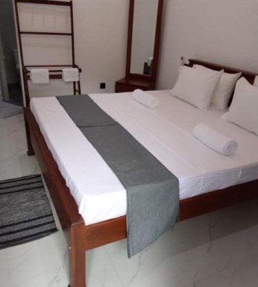Yathi'S Surf Villa