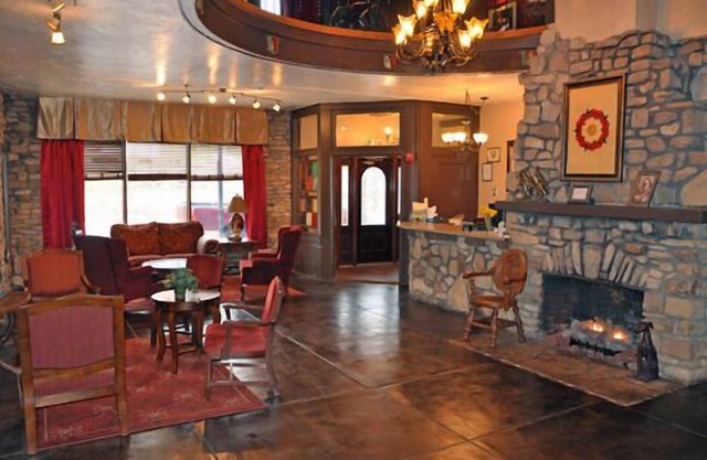 Ye Old English Inn