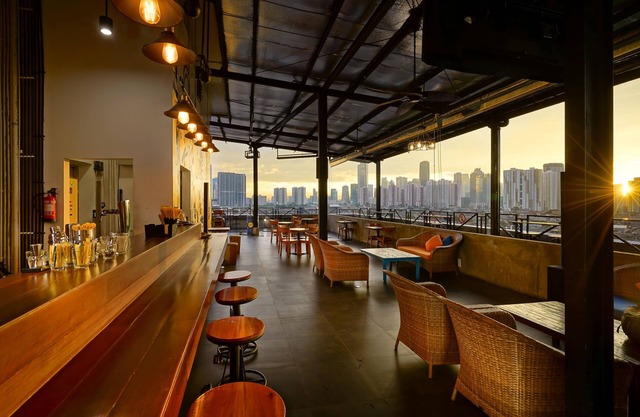 YELLO Hotel Manggarai Jakarta