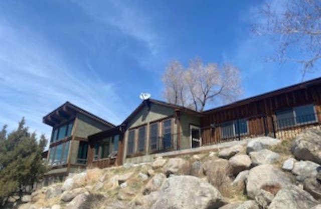 Yellowstone Riverview Cabin - 4BRs w/Stunning Mountain Views!