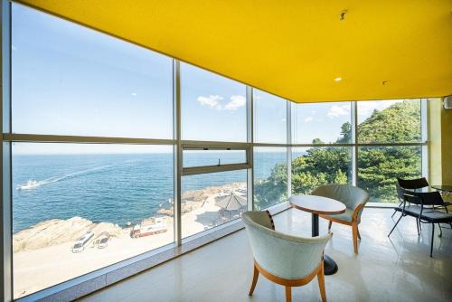 Yeongdeok Ocean View Harbor Stay