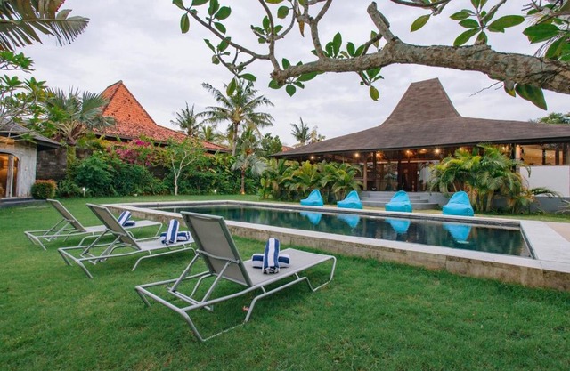 Yo-Na Tropical Villa