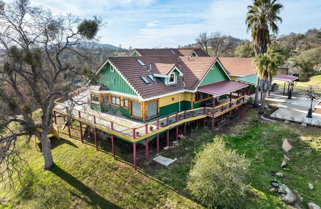 Yosemite & Bass Lake 6 bedrooms, sleeps 18 - Coarsegold Villa