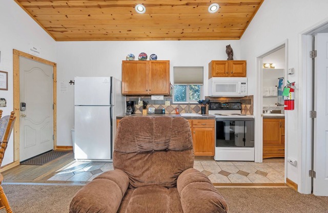Yosemite Woods - Charming Upper Unit in YNP!