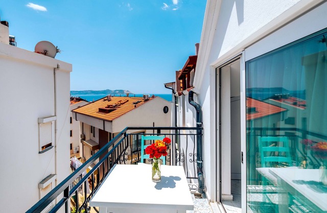 Yosun Suites