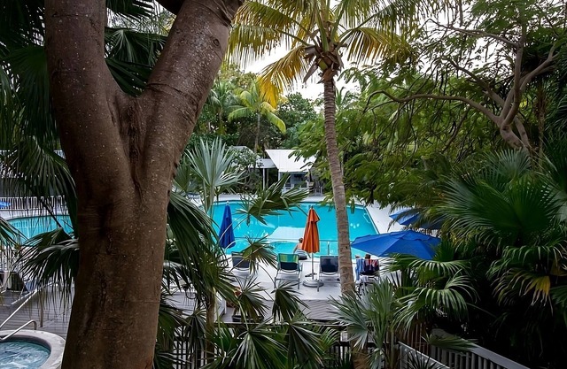 Your Home Away From Home! 4 Comfortable Units, Free Parking, Pool and Hot Tub