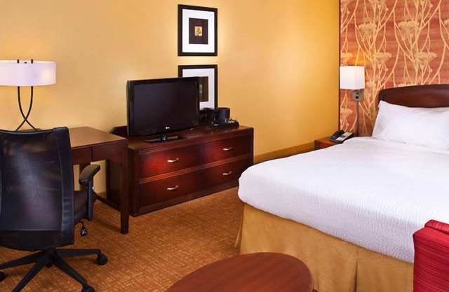 Your Home Away From Home! Onsite Pool, Pets Allowed, Free Parking