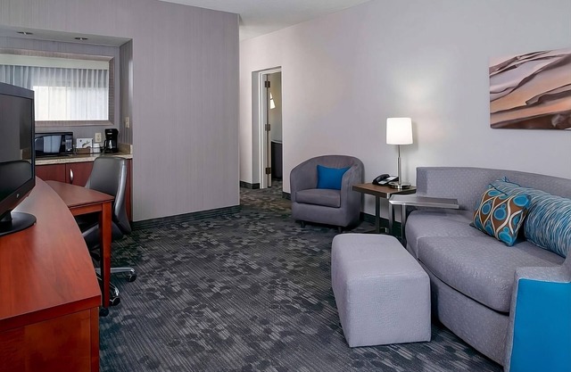 Your Home Away From Home! Pet-Friendly Property in Kansas City, Indoor Pool!