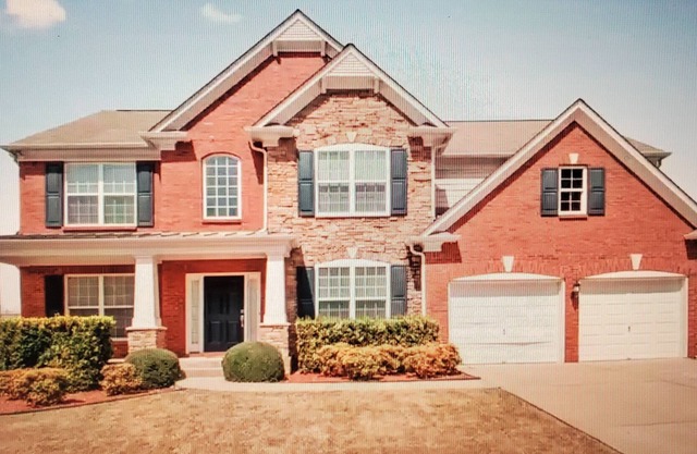 Your Home away from Home - 5mi from Ashton Gardens & 10mi from Lake Lanier
