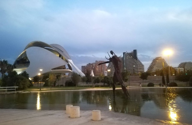 YOUR PAUSE IN VALENCIA Center. July and August 10%. Discount