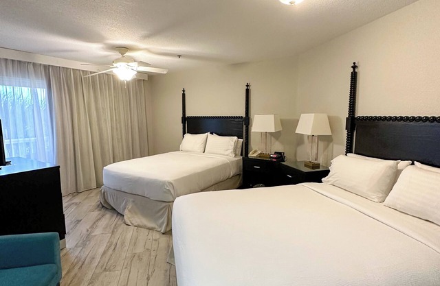 Your Relaxing Getaway Awaits! 3 Convenient Rooms, Island View, Onsite Pool