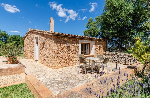 YourHouse Agroturismo Can Porreti El Galliner