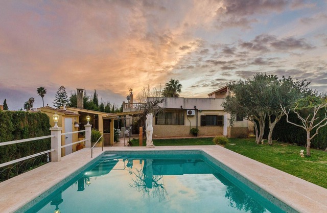 YourHouse Son Piedra, family-friendly villa near Palma with private pool