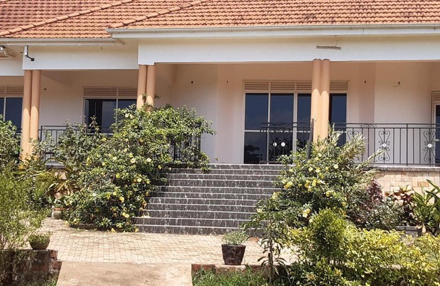 Zawes Place Kitende