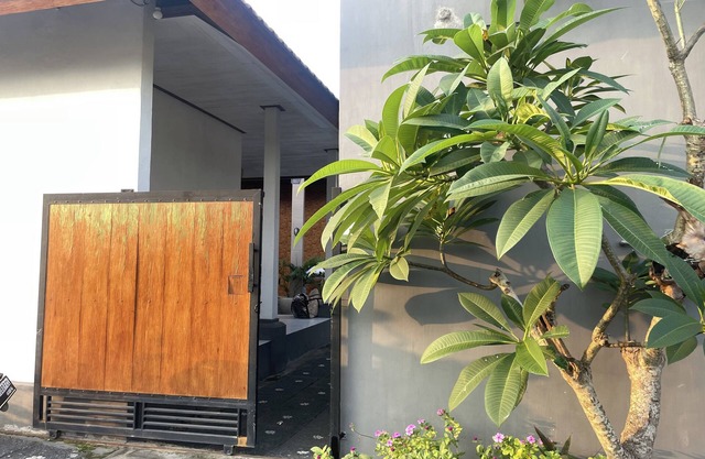 Zee House