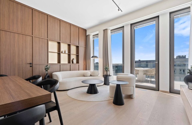 Zenit Royal - Designer City Apt w Panoramic Sunset Views & Concierge