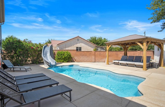 Zion Desert "Cruise" House - private pool, hot tub & game room