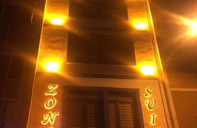 Zona Suit Hotel